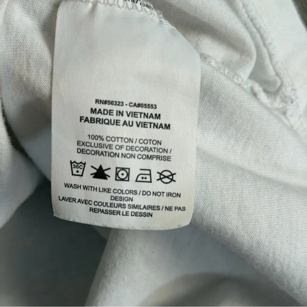 Jordan Shirt Mens‎ Medium White Jumpman Air Hangtag Graphic Tee CV5157-100